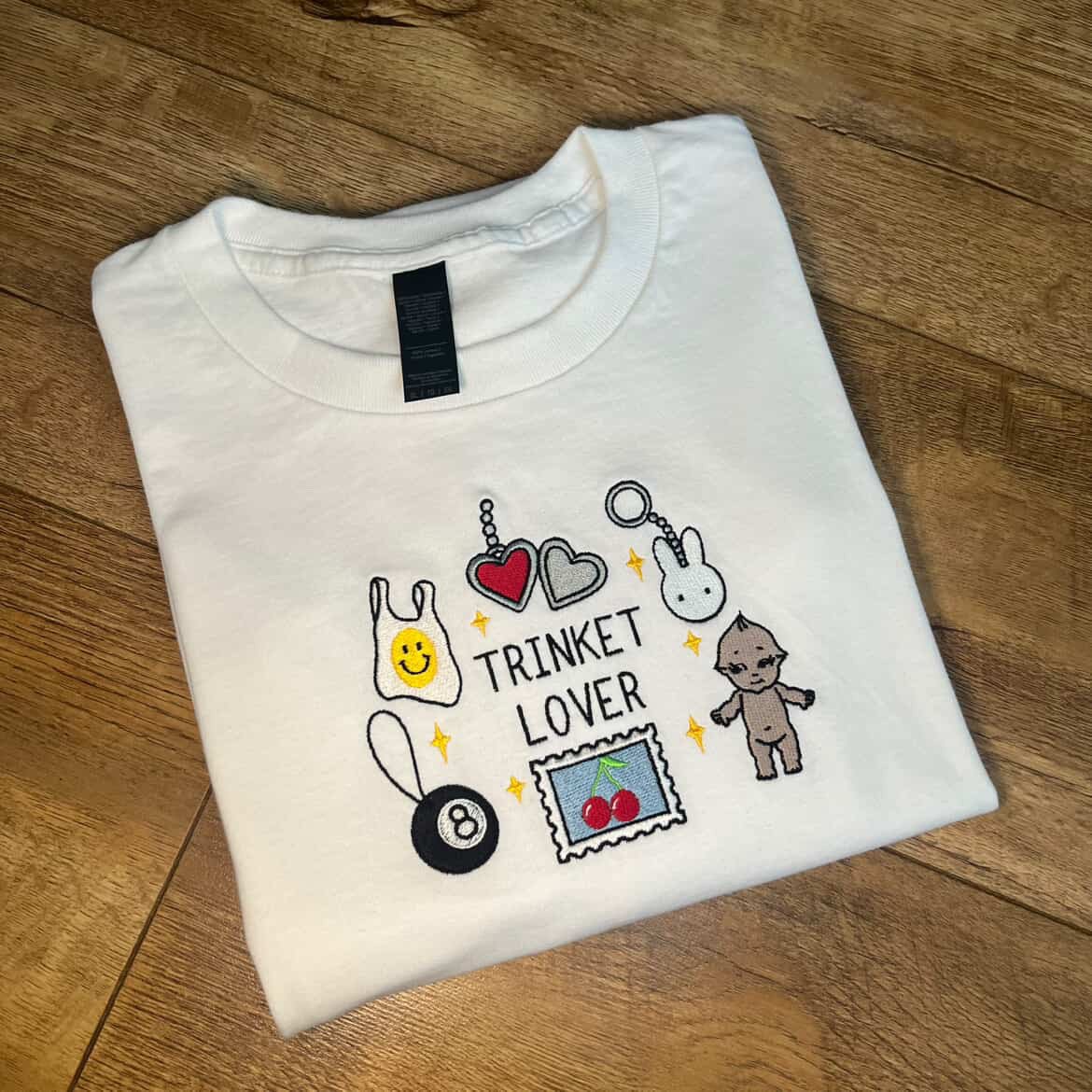 Trinket lover tee