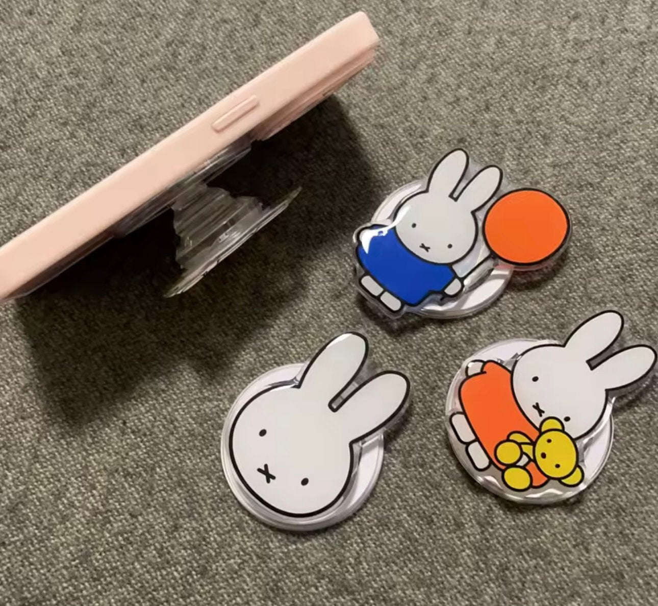 Miffy Pop Socket 📱 🐰