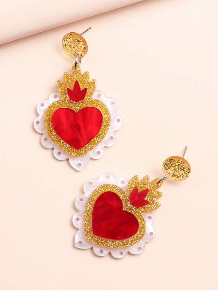 Queen of hearts acrylic earrings👑