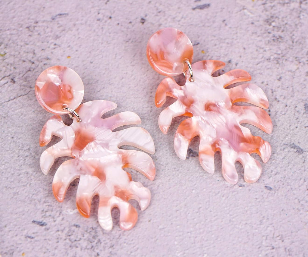 Monstera acrylic earrings 🍃