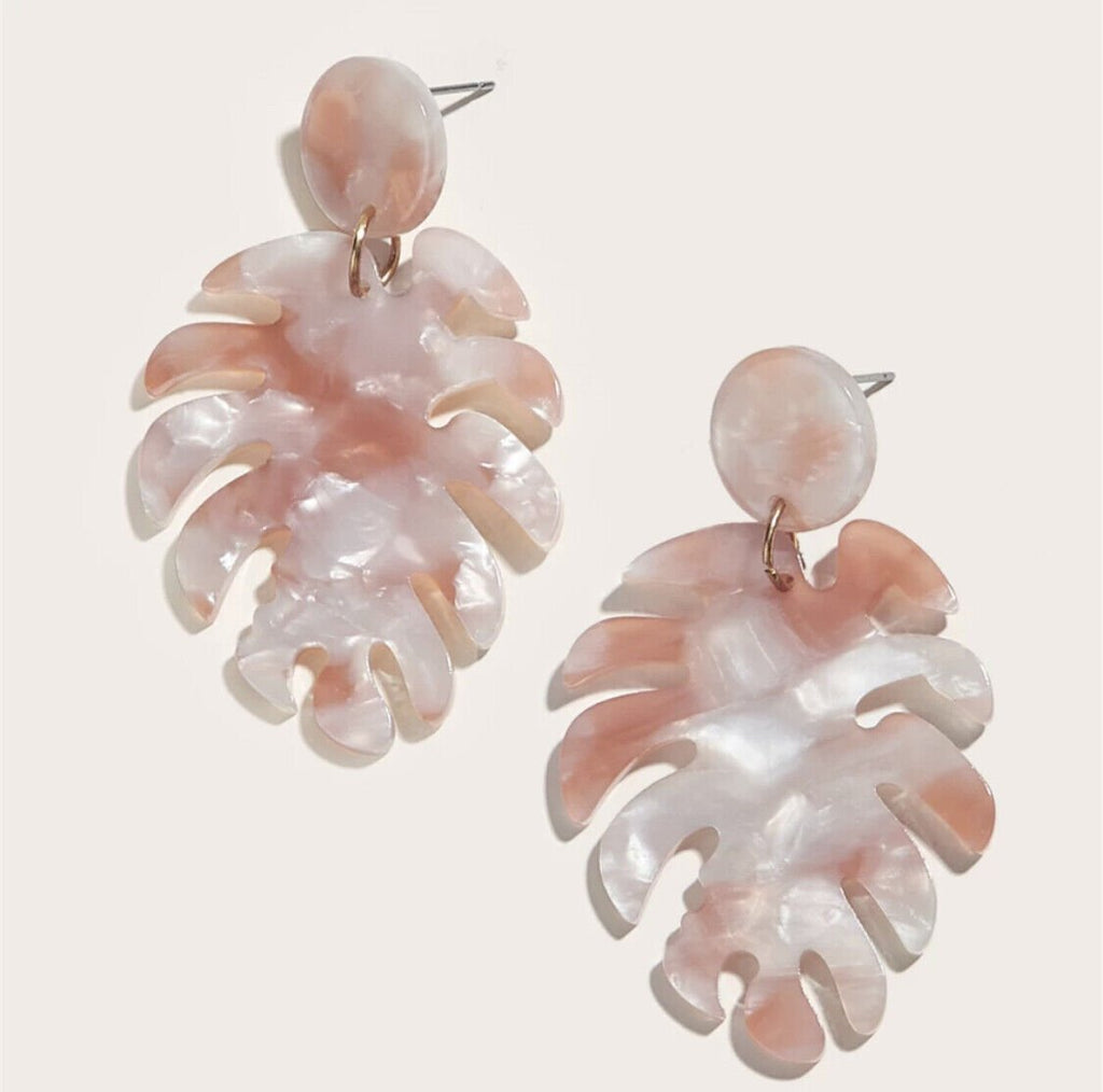 Monstera acrylic earrings 🍃