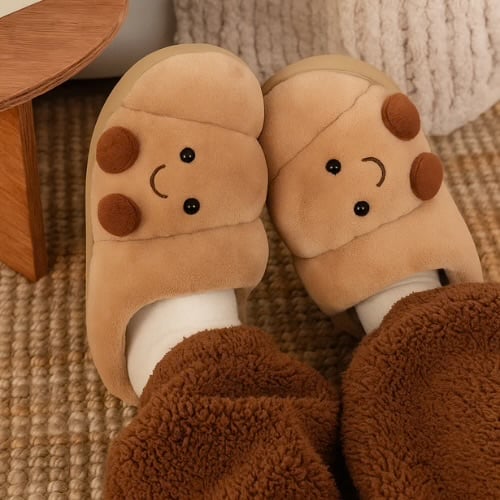 Croissant Slippers 🥐