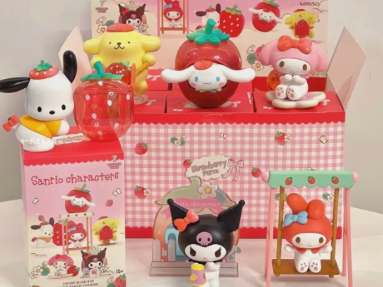 Sanrio Characters Strawberry Farm Blind Box 🍓