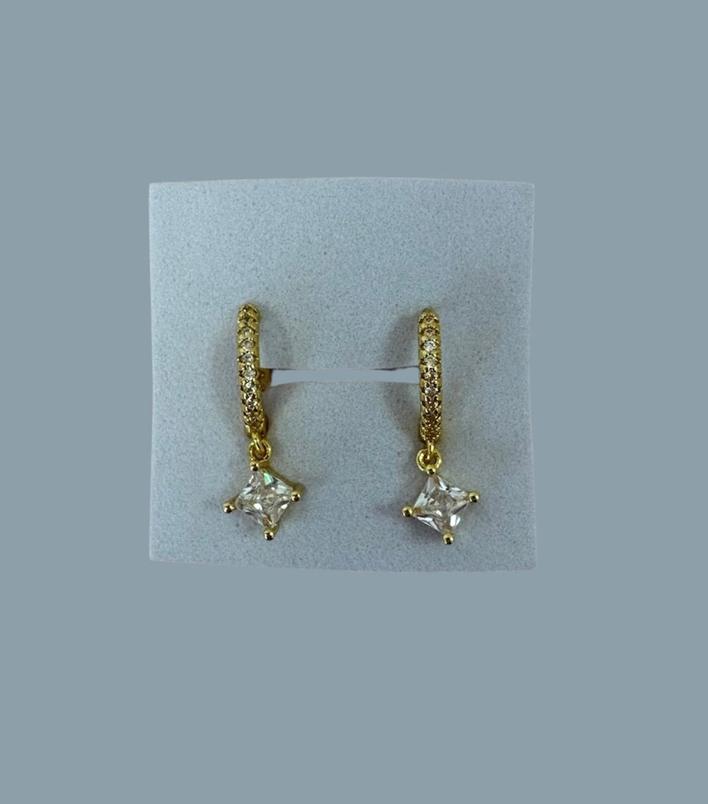 Gold plated Huggies ✨